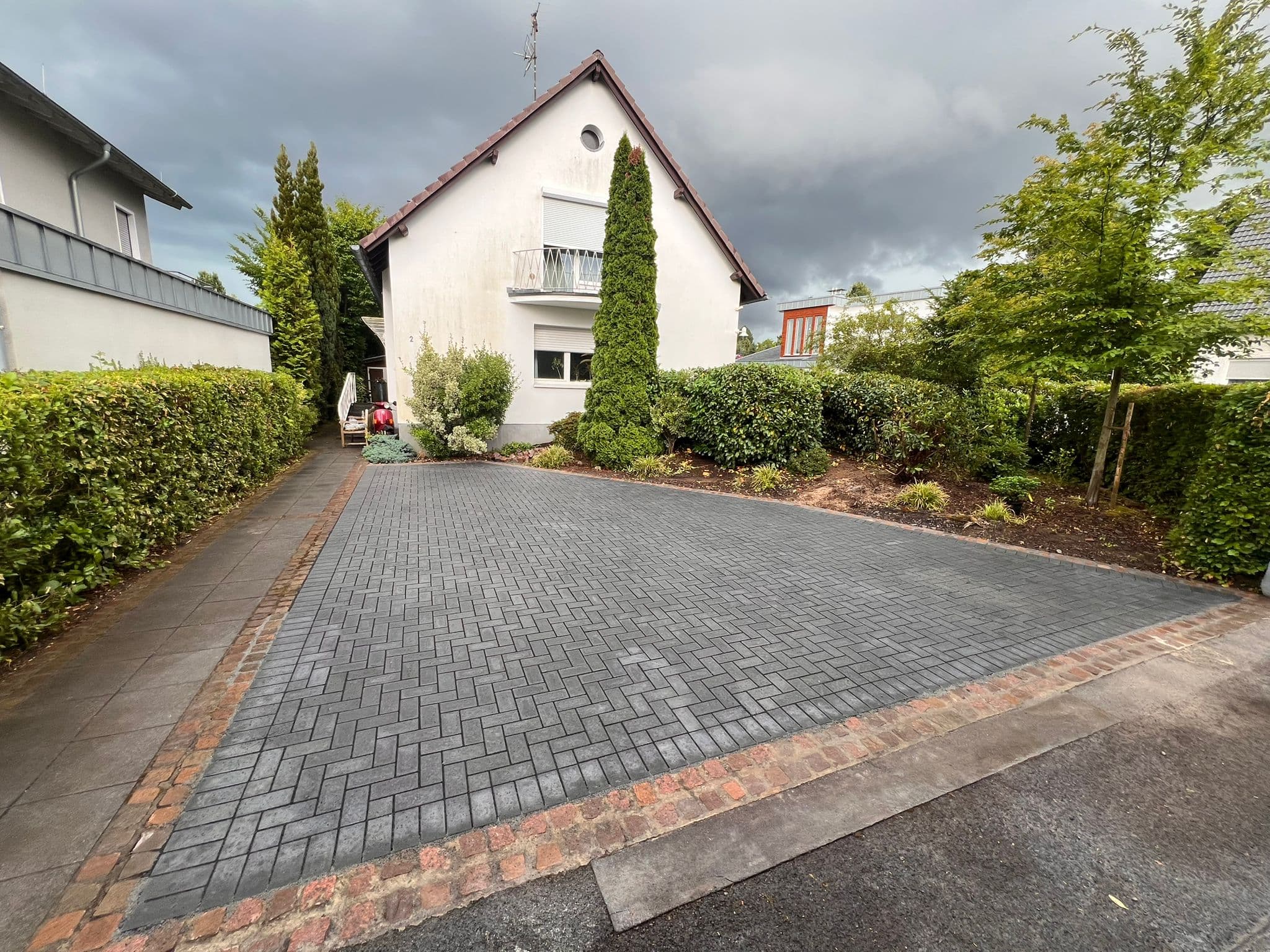 Einfahrt in Pflasterstein & Klinkerplatten